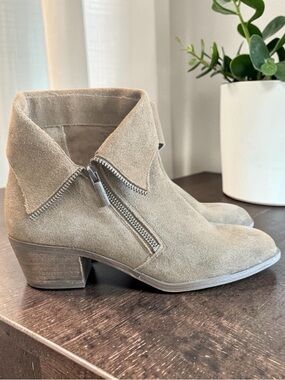 Sole Society Suede "Nikkie" Ankle Booties 7.5M